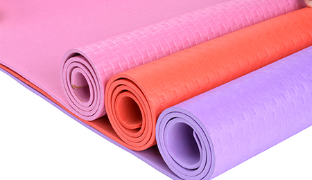 Hvorfor vinder TPE yogamåtter popularitet? En oversigt over deres fordele | Førende TPE-producent